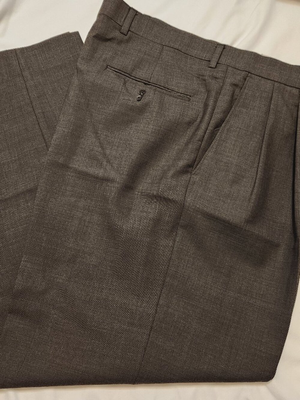 Hart Schaffner Marx 35"x29" Brown Pleated Dress Pants